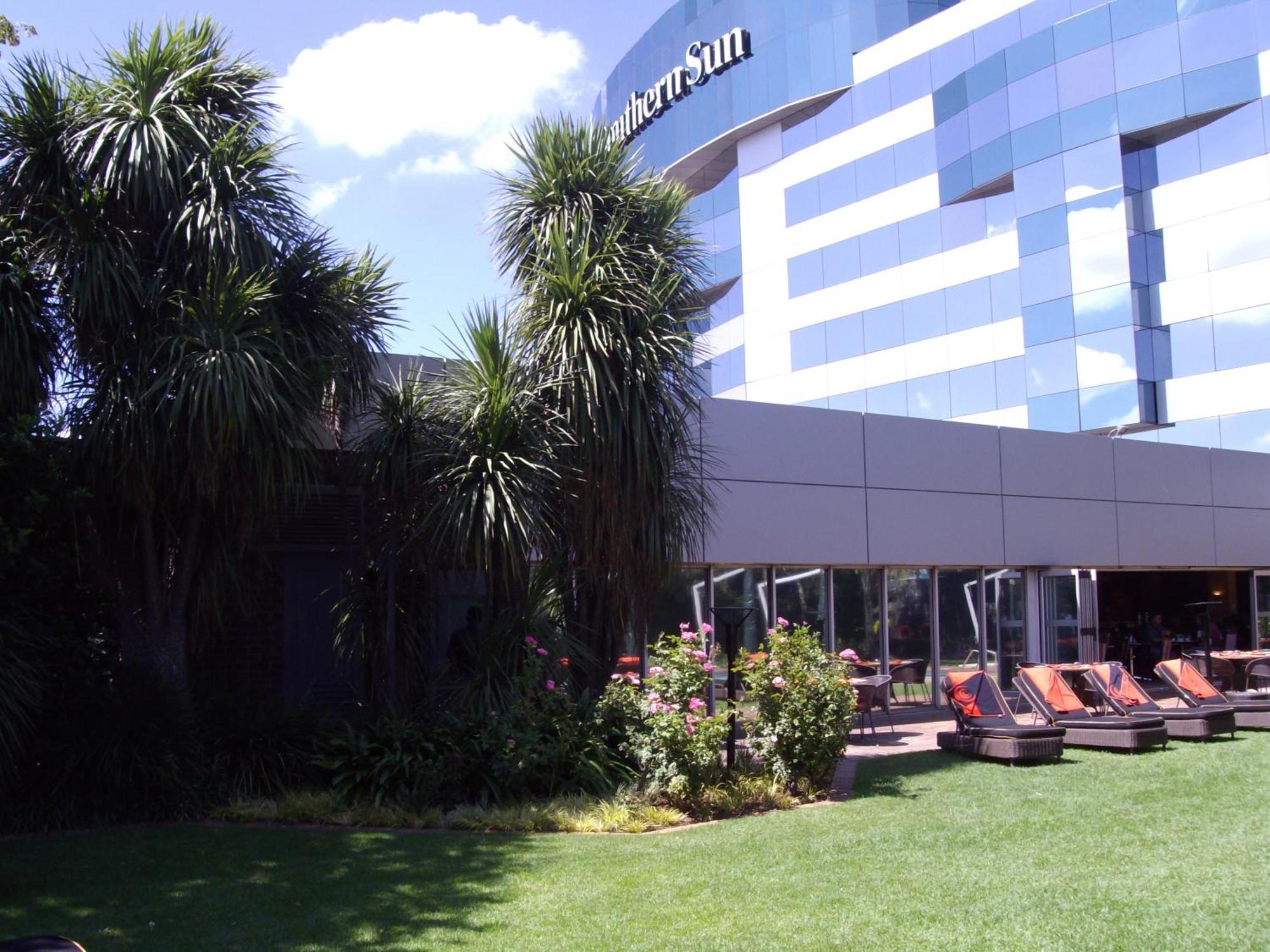 Southern Sun Or Tambo International Airport Hotel Kempton Park Exterior photo