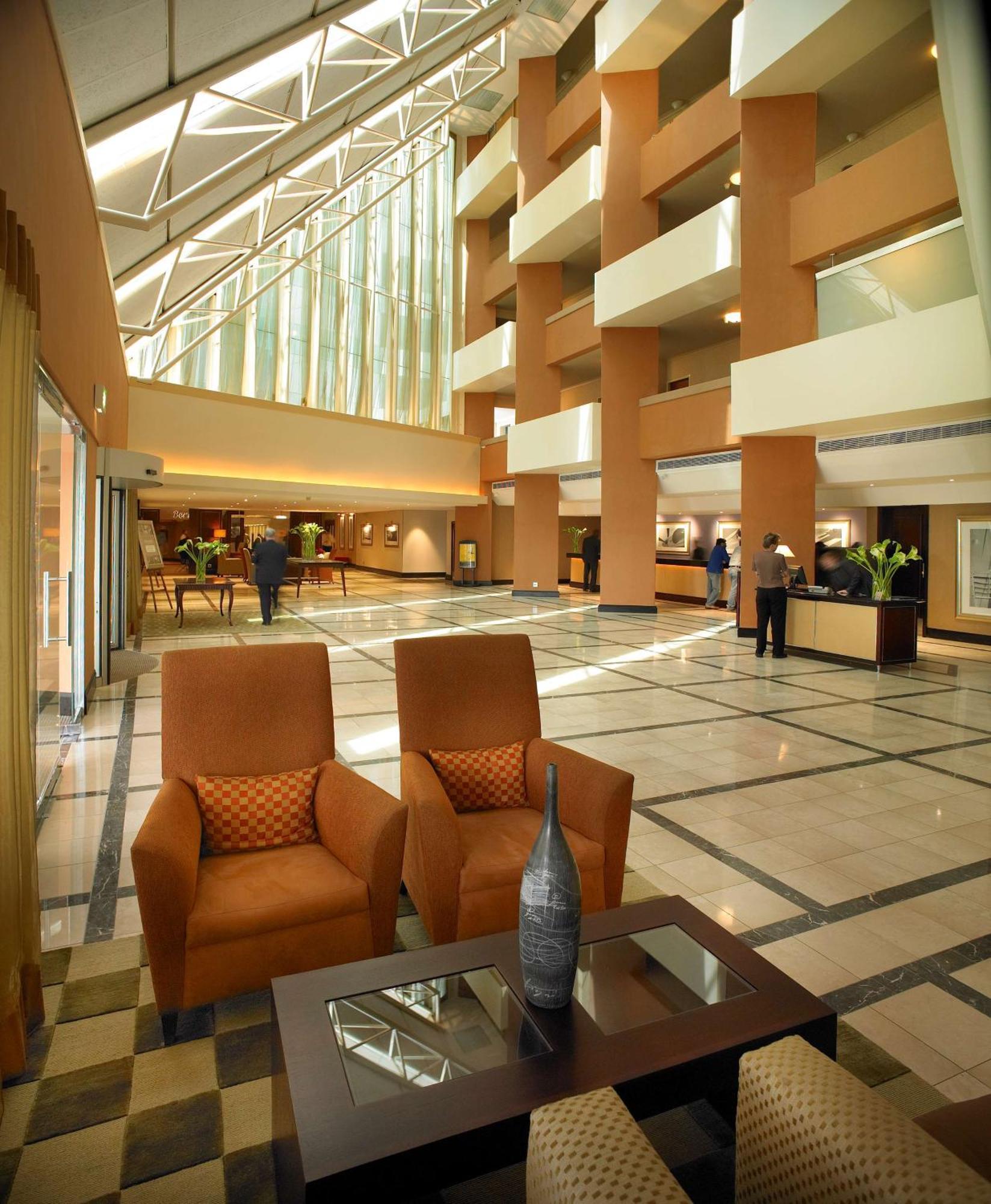 Southern Sun Or Tambo International Airport Hotel Kempton Park Exterior photo